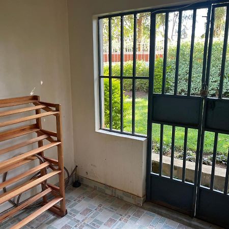 Easy Sleep Guesthouse Kitale Exteriör bild